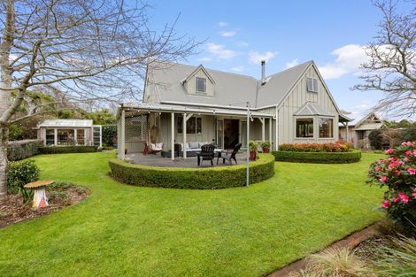 Photo of property in 5 Bosworth Street, Egmont Village, 4372