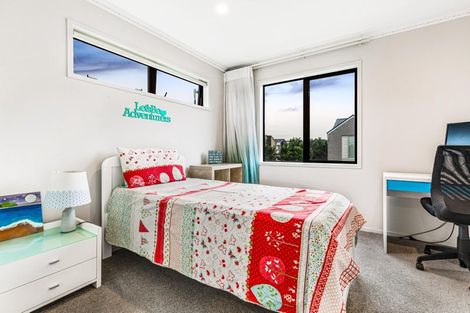 Photo of property in 22 Peihana Road, Hobsonville, Auckland, 0616