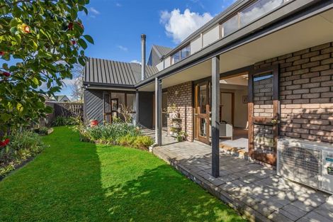 Photo of property in 4 Godfrey Place, Ilam, Christchurch, 8041