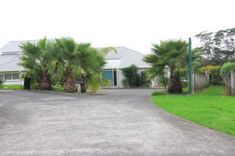 Photo of property in 22 Windfall Grove, Greenhithe, Auckland, 0632