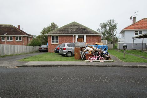 Photo of property in 21 Philomel Crescent, Bayswater, Auckland, 0622