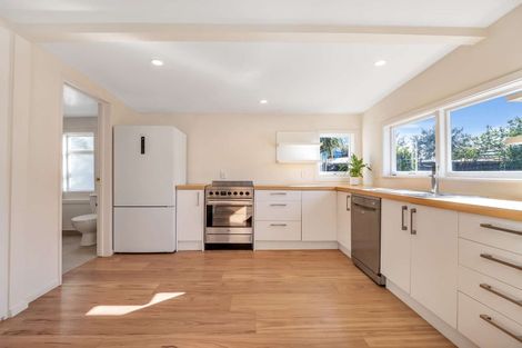 Photo of property in 54 Marriotts Road, North New Brighton, Christchurch, 8083