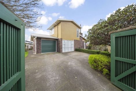 Photo of property in 2 Ropata Street, Hawera, 4610