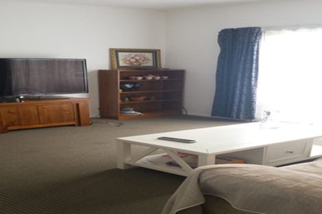 Photo of property in 2/168 Boundary Road, Blockhouse Bay, Auckland, 0600