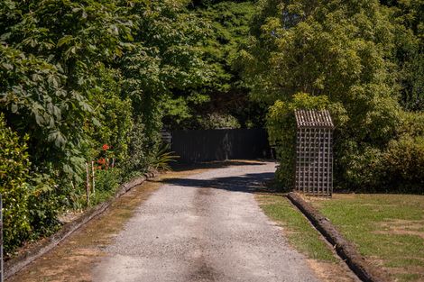 Photo of property in 247 Belvedere Road, Carterton, 5713