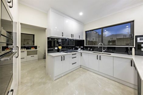 Photo of property in 4 Nanleen Rise, Manurewa, Auckland, 2105