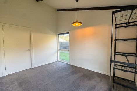 Photo of property in 26 Raekura Place, Redcliffs, Christchurch, 8081