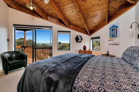 Photo of property in 2/22 Long Bay Drive, Torbay, Auckland, 0630