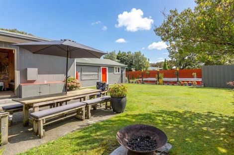 Photo of property in 85 Brandon Street, Featherston, 5710