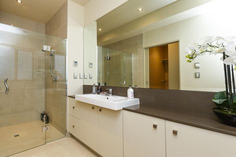 Photo of property in 17a Montgomery Terrace, Hokowhitu, Palmerston North, 4410