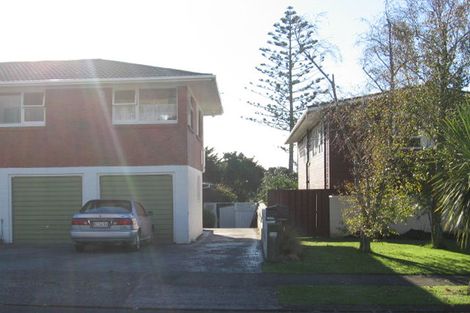 Photo of property in 2/14 Sea Spray Drive, Bucklands Beach, Auckland, 2012