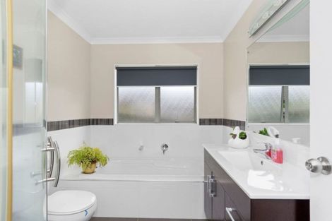 Photo of property in 108 Waterside Drive, Pyes Pa, Tauranga, 3112