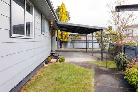 Photo of property in 10 Custom Street, Ashhurst, 4810