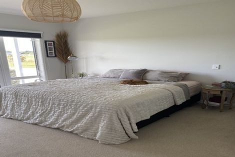 Photo of property in 22 Woven Stone Way, Ohau, Levin, 5570