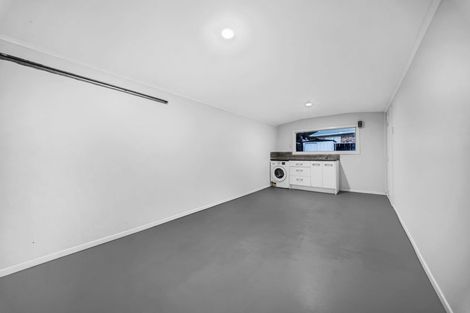 Photo of property in 1/3 Cross Street, Papakura, 2110