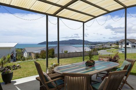 Photo of property in 31 Eagles Way, Cable Bay, 0420