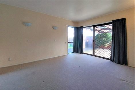 Photo of property in 83 Pakuranga Road, Pakuranga, Auckland, 2010