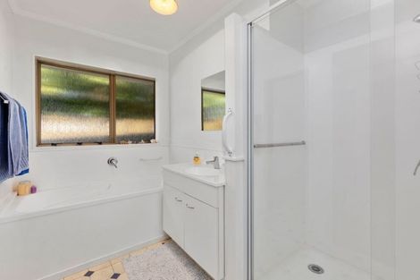 Photo of property in 142a Waiwhetu Road, Waterloo, Lower Hutt, 5011