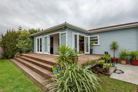 Photo of property in 36 Findlay Street, Tawa, Wellington, 5028