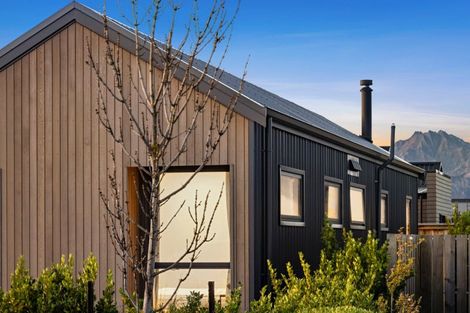 Photo of property in 46 Obelisk Street, Wanaka, 9305