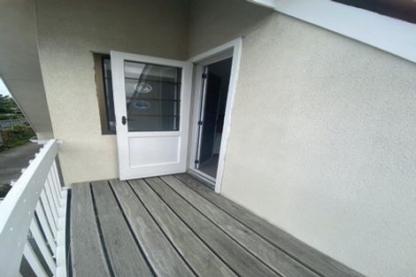 Photo of property in 2/37 Middle Road, Havelock North, 4130