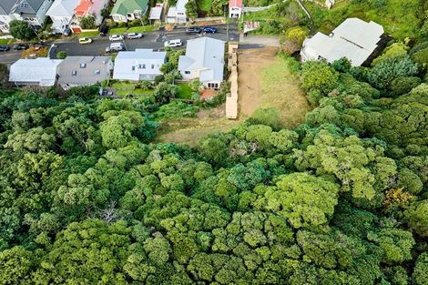 Photo of property in 2/44 Ribble Street, Island Bay, Wellington, 6023