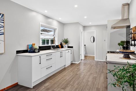 Photo of property in 87 College Road, Edgecumbe, 3120