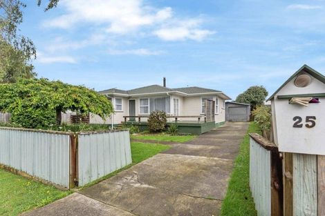 Photo of property in 25 Tairere Crescent, Rosehill, Papakura, 2113