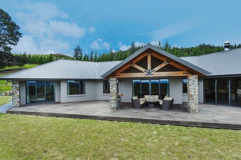 Photo of property in 42 Woodside Road, Woodside, Outram, 9073