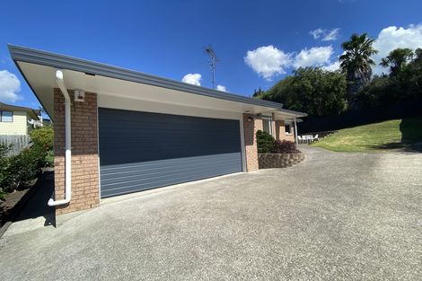 Photo of property in 16 Ryden Place, Glen Eden, Auckland, 0602