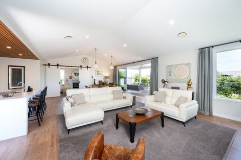 Photo of property in 7d Whakatomo Place, Havelock North, 4130