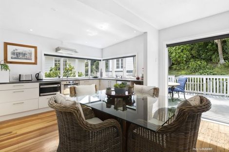 Photo of property in 5 Melrose Road, Island Bay, Wellington, 6023