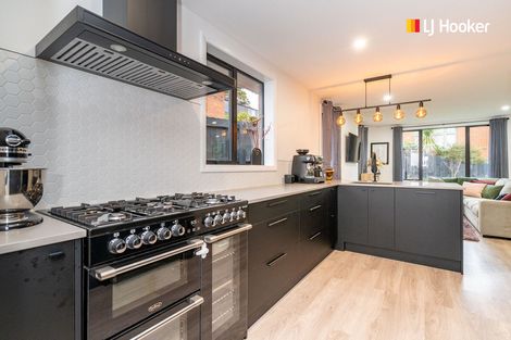 Photo of property in 2 Rutland Street, Mornington, Dunedin, 9011