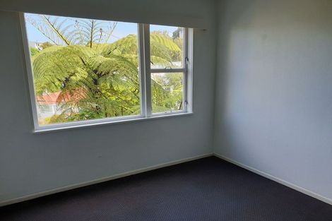 Photo of property in 10 Norna Crescent, Kelburn, Wellington, 6012