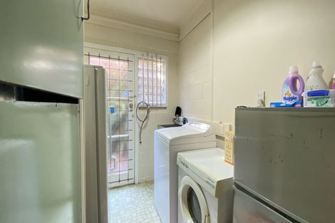 Photo of property in 15 Woodcote Drive, Glenfield, Auckland, 0629