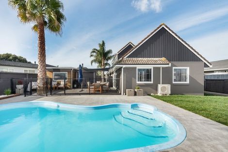 Photo of property in 12 Tudor Place, Mount Maunganui, 3116