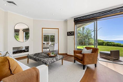 Photo of property in 24 Cliff Road, Torbay, Auckland, 0630
