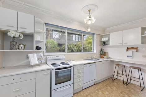 Photo of property in 52a Queens Grove, Hutt Central, Lower Hutt, 5010