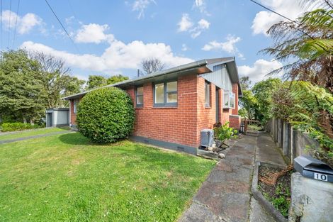 Photo of property in 10 Vista Crescent, Maoribank, Upper Hutt, 5018