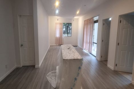 Photo of property in 2 Graham Collins Drive, Windsor Park, Auckland, 0632