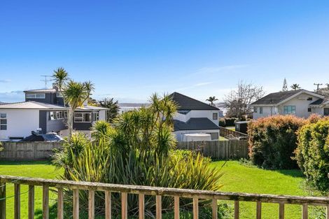Photo of property in 46 De Luen Avenue, Tindalls Beach, Whangaparaoa, 0930