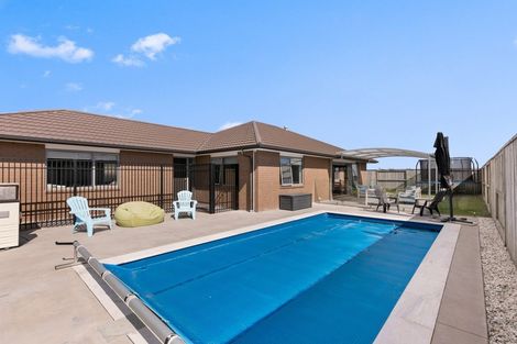 Photo of property in 18 Kamahi Crescent, Papamoa Beach, Papamoa, 3118