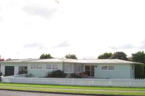 Photo of property in 63 Pohutukawa Drive, Tokoroa, 3420