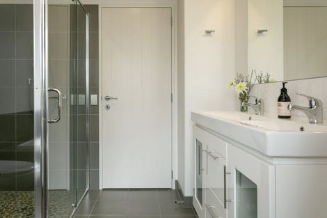 Photo of property in 120 Kenrigg Road, Kinloch, Taupo, 3377