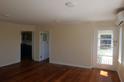 Photo of property in 21 Tiromoana Road, Raumati South, Paraparaumu, 5032