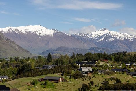 Photo of property in 7 Highfield Ridge, Wanaka, 9305