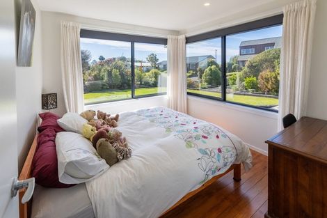 Photo of property in 37 Whitcombe Terrace, Hokitika, 7810