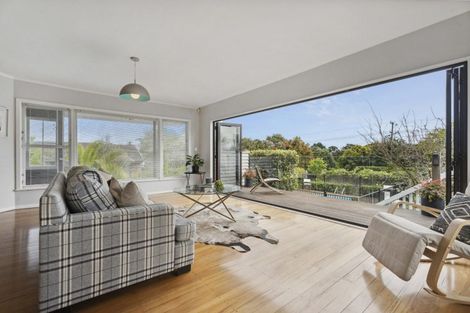 Photo of property in 97 Wallace Road, Mangere Bridge, Auckland, 2022