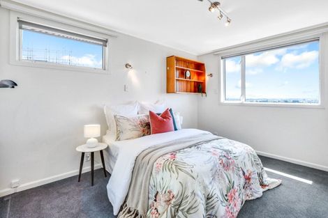 Photo of property in 30c Huntsbury Avenue, Huntsbury, Christchurch, 8022