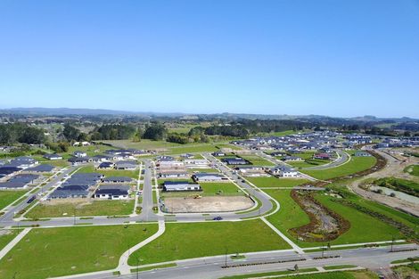 Photo of property in 32 Vintry Drive, Huapai, 0810